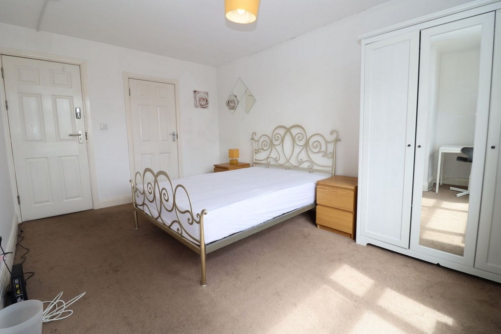 Room Globe Road in Greater London