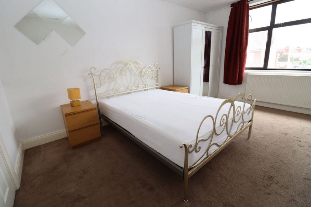 Room Globe Road in Greater London