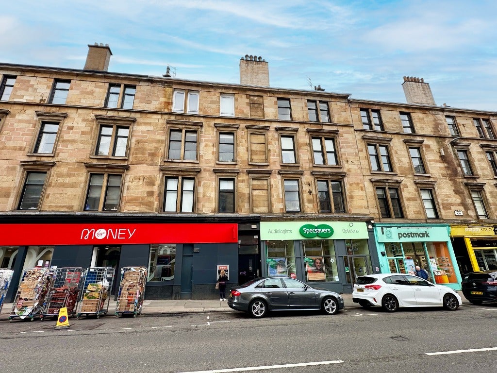Flat Byres Road in Glasgow