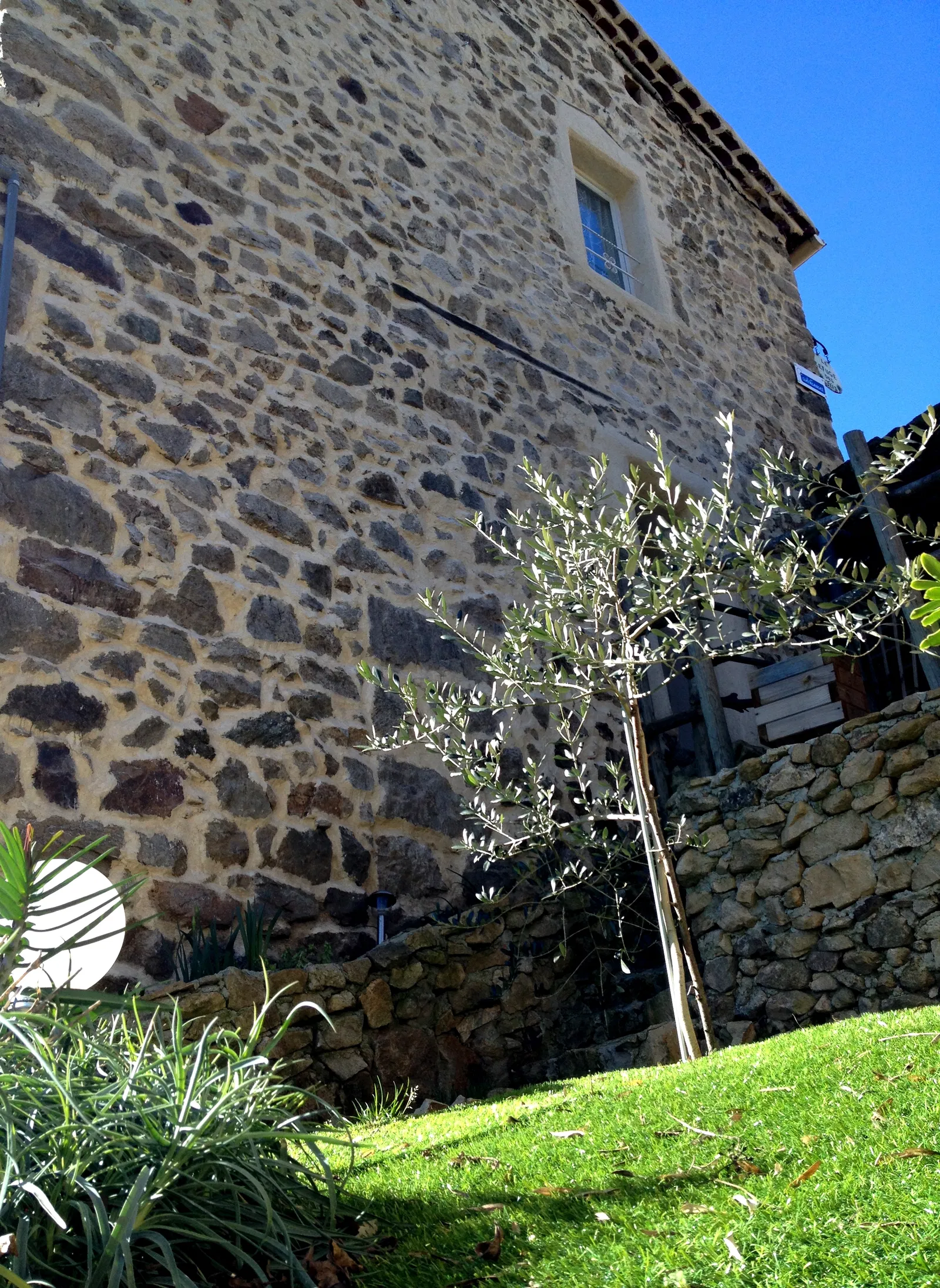 Maison D 244 à Saint-Julien-du-Gua