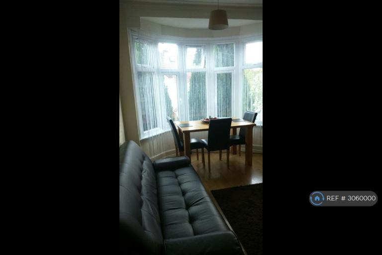 Flat Linden Avenue in Greater London