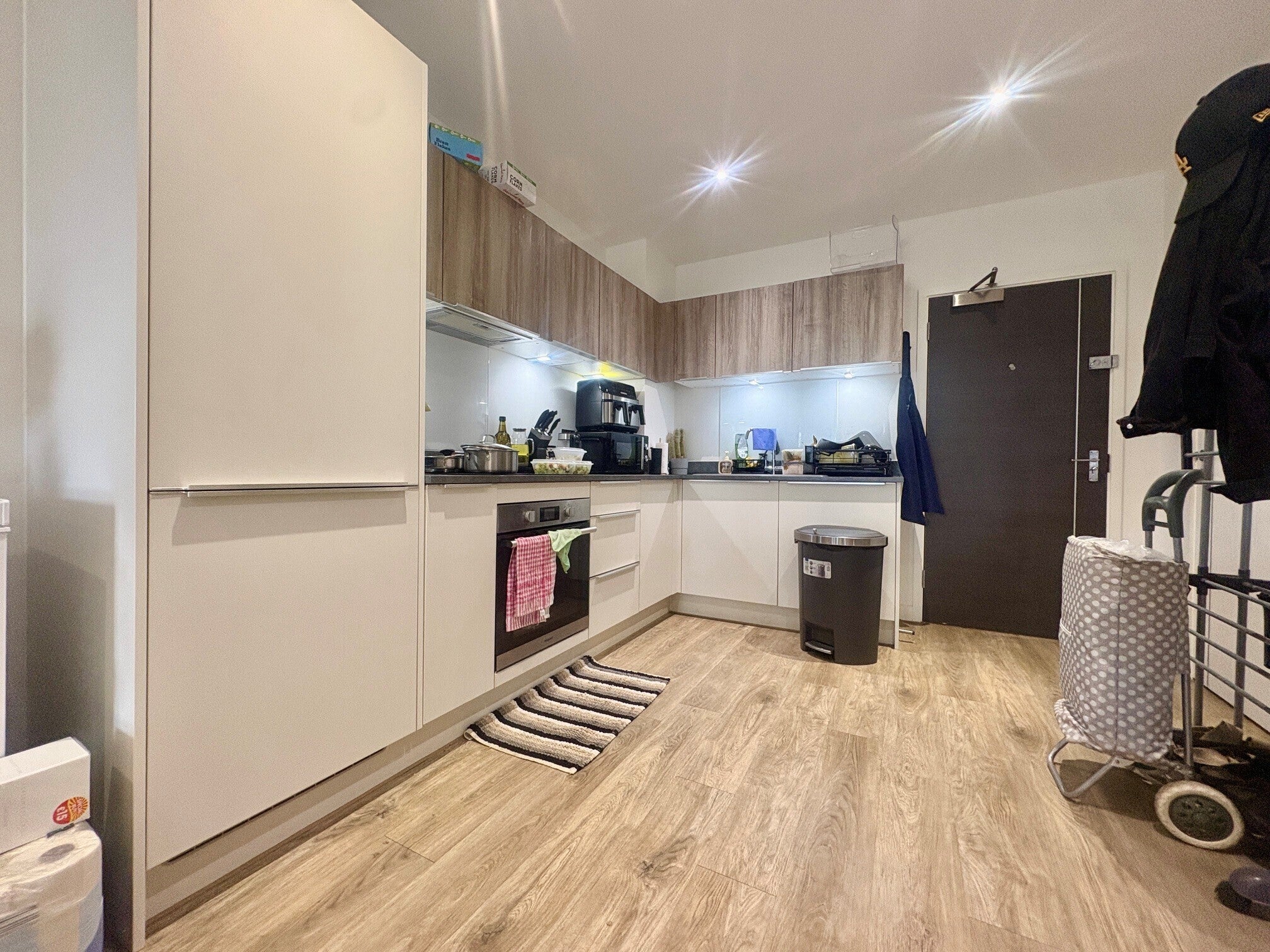 Flat North Star Avenue in Swindon