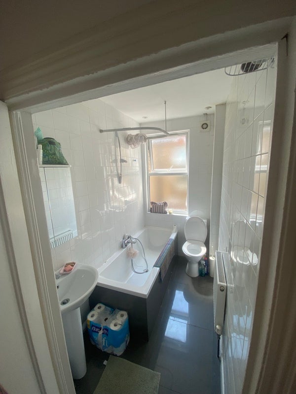 Room Brockley Rise in Greater London