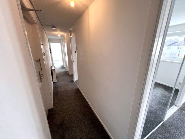 Flat Kirkton Place in East Kilbride