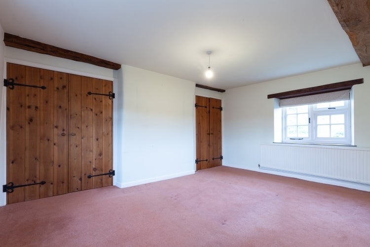 House Horseshoes Close in Vale of White Horse
