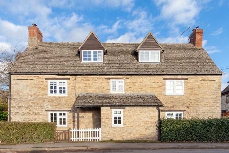 House Horseshoes Close in Vale of White Horse