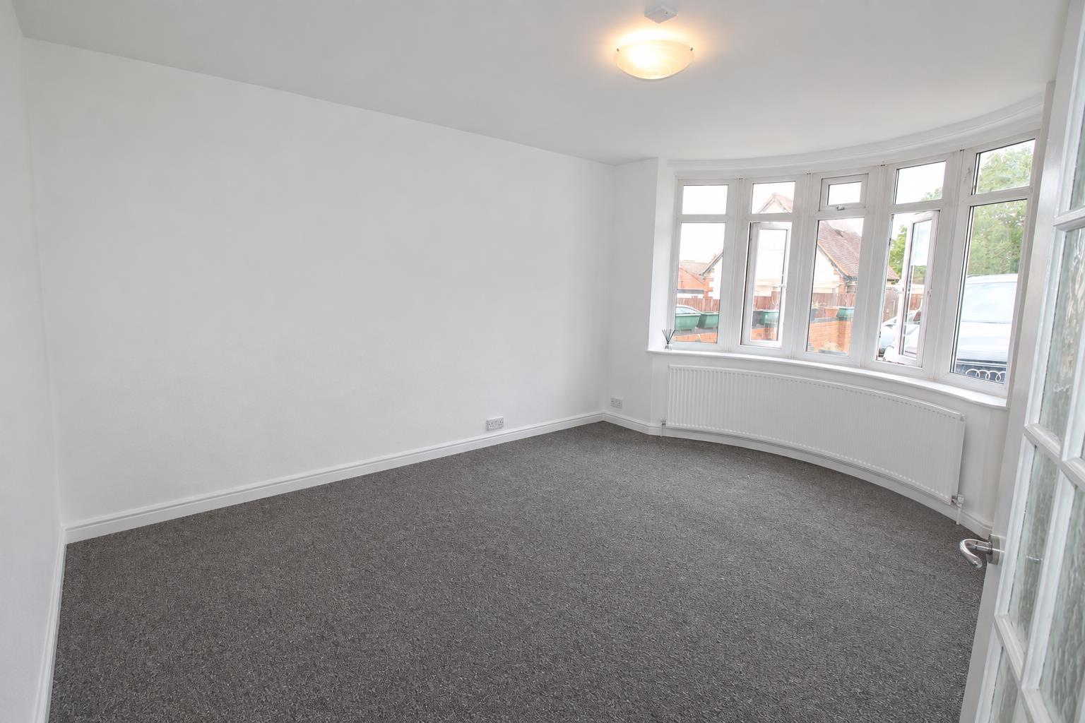 Flat West End Street in High Wycombe