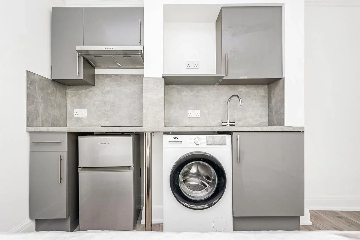Room Mayfield Road in Greater London