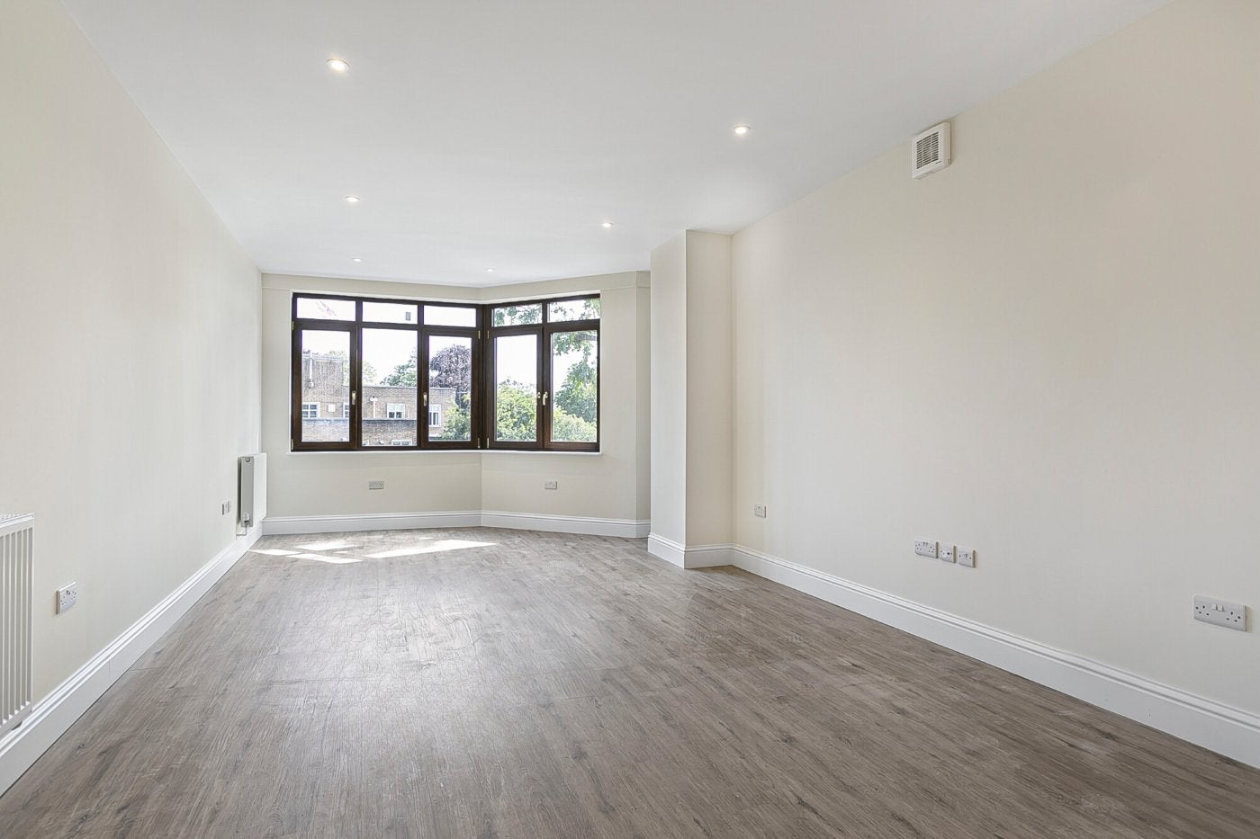 Flat Croydon Road in Greater London