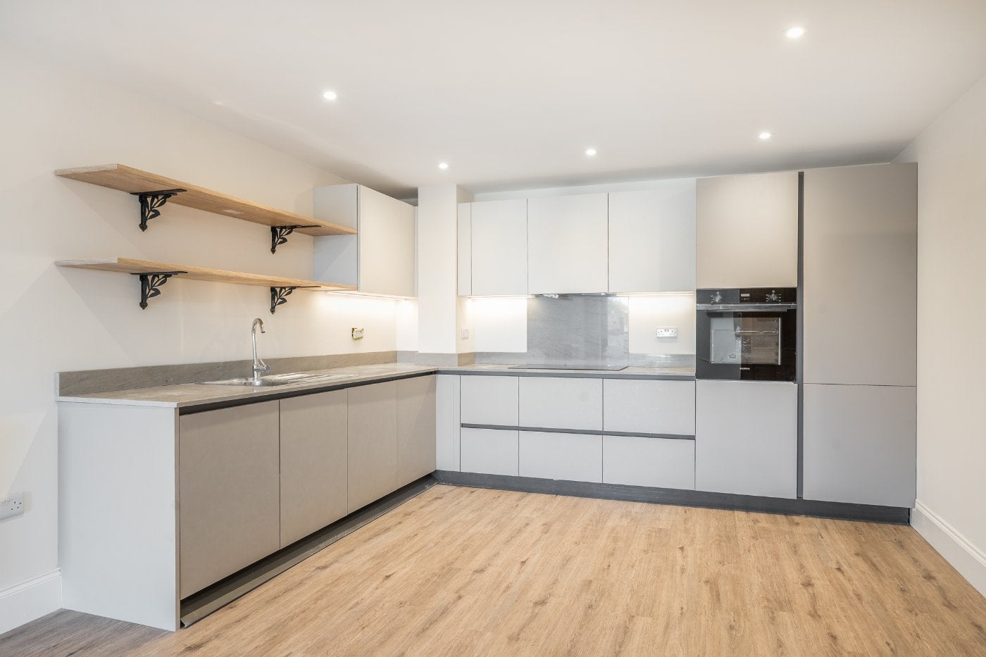 Flat Croydon Road in Greater London