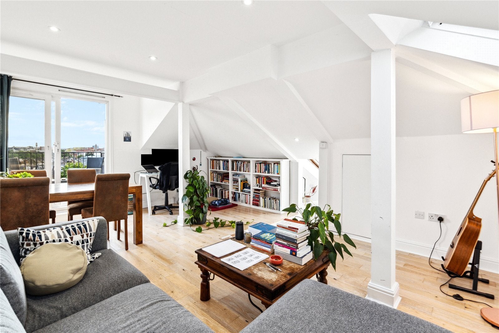 Flat Highbury Hill in Greater London