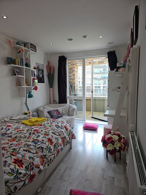 Room Frobisher Yard in Greater London