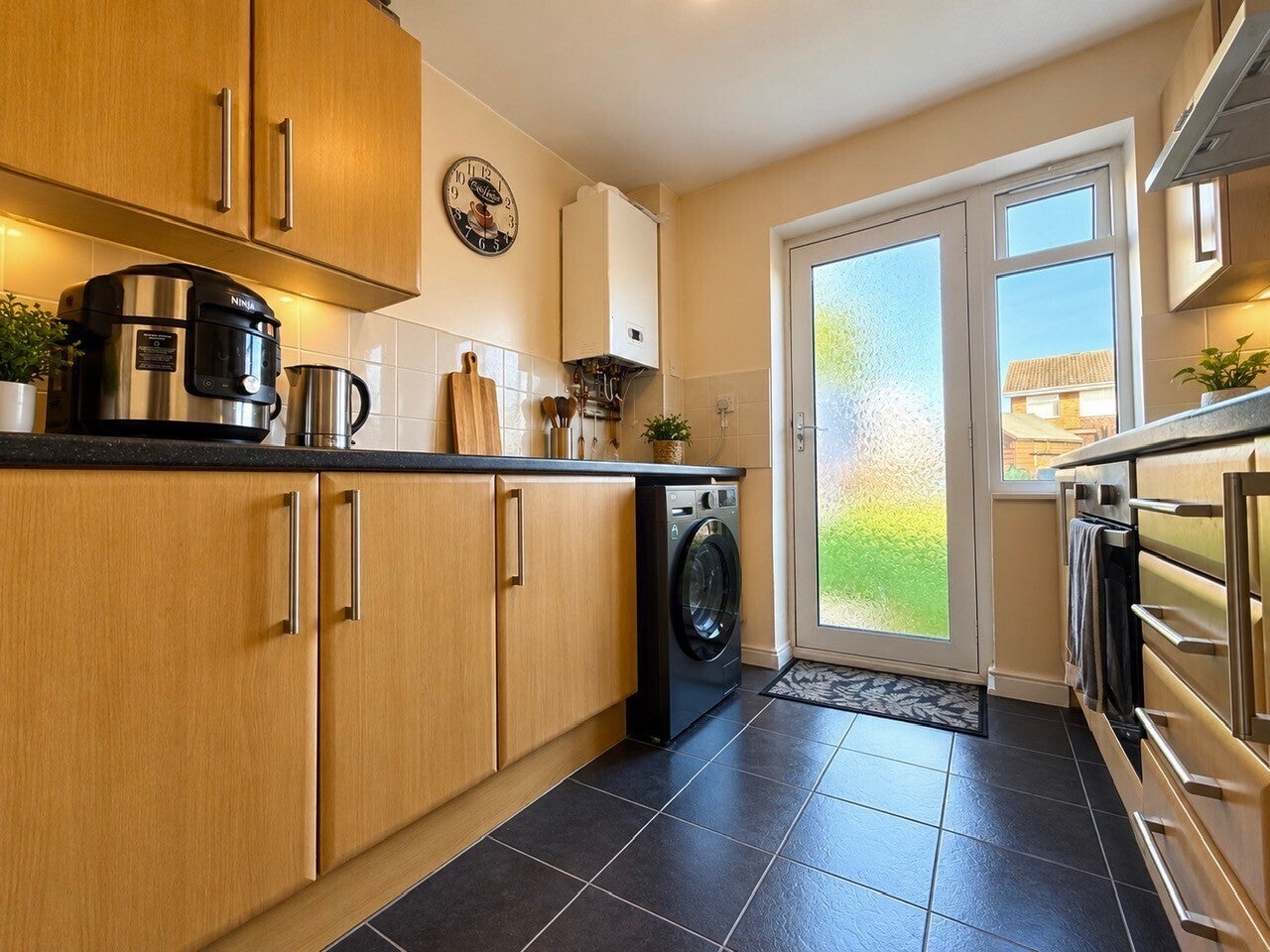 House Walnut Walk in Kempston