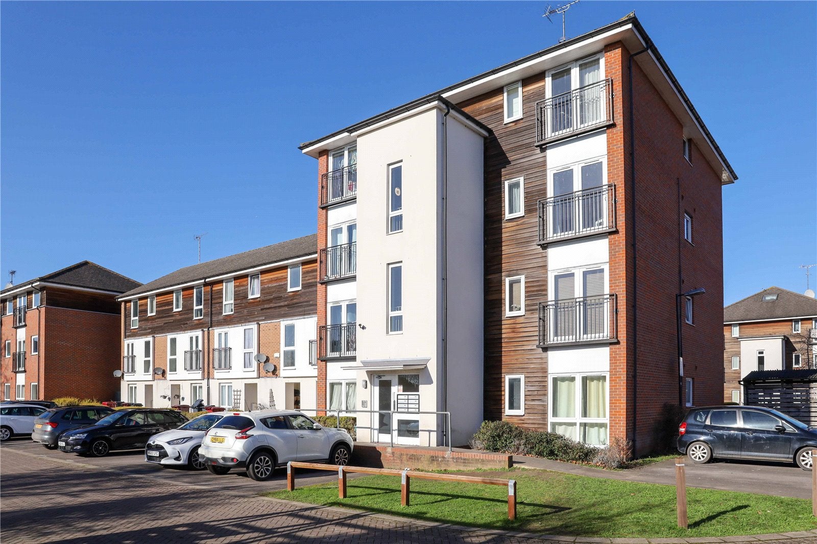 Flat Meadow Way in Reading