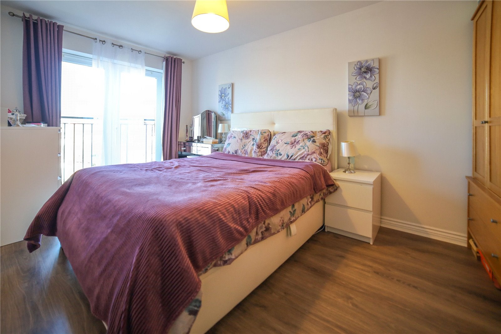 Flat Meadow Way in Reading