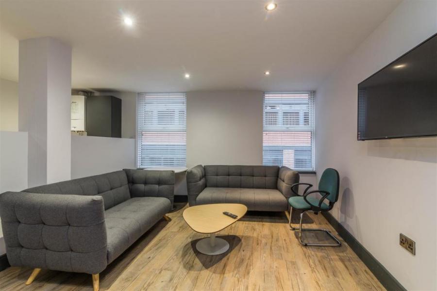 Flat Alma Close in Nottingham