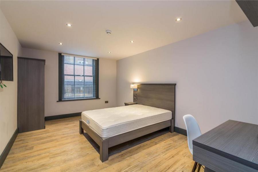 Flat Alma Close in Nottingham