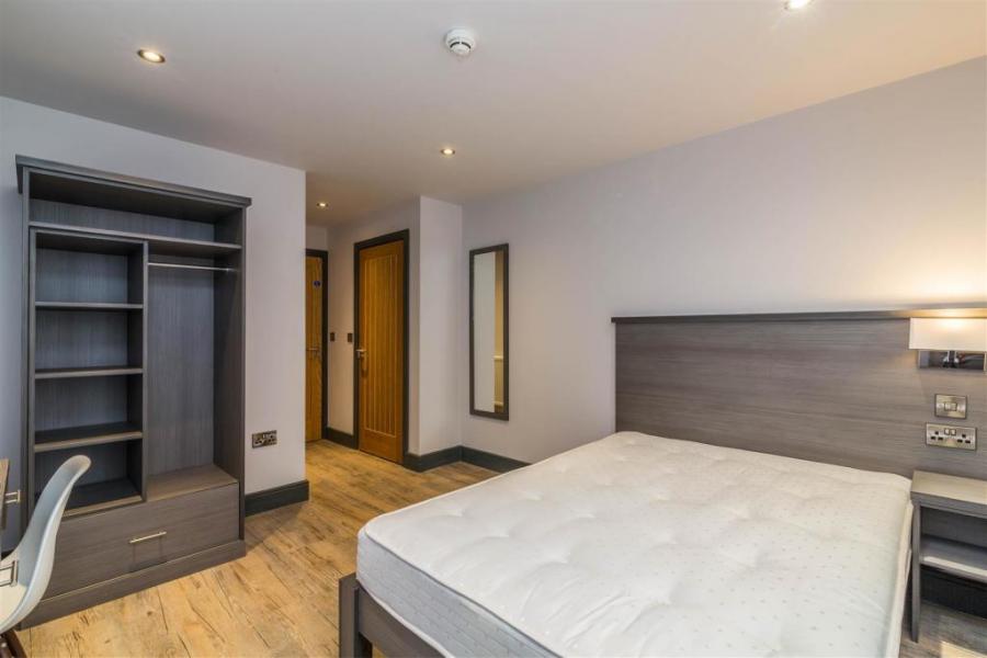 Flat Alma Close in Nottingham