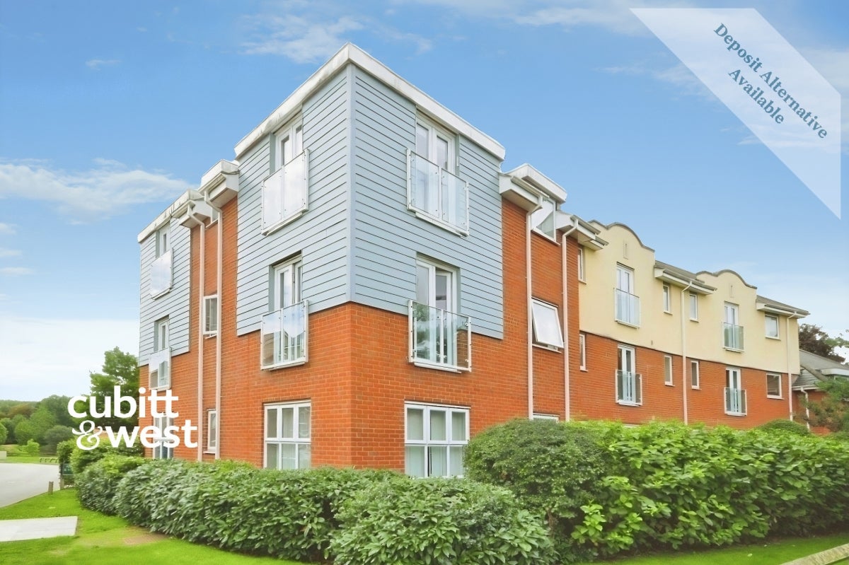 Flat Purley Park Road in Greater London