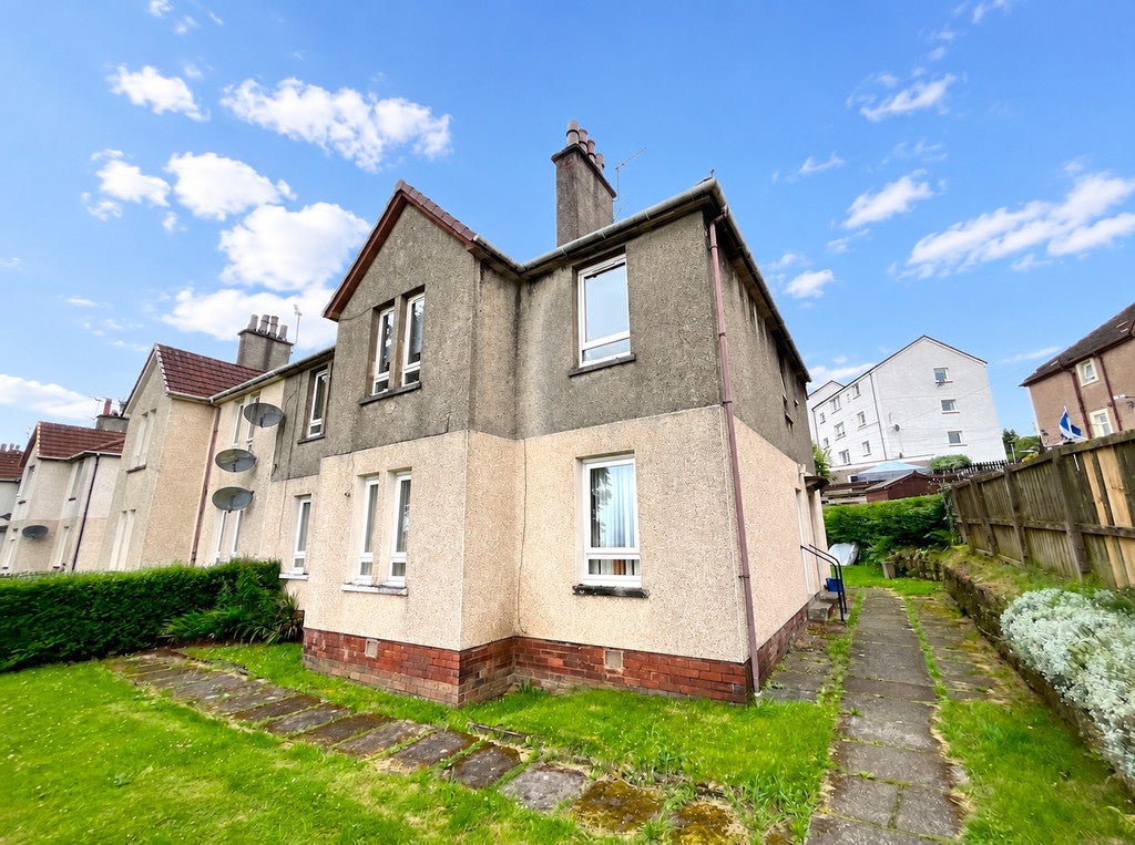 Flat Fisher Avenue in Kilsyth