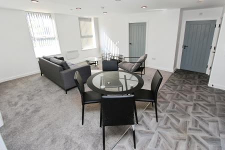 Flat Bramcote Lane in Broxtowe