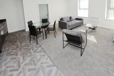 Flat Bramcote Lane in Broxtowe