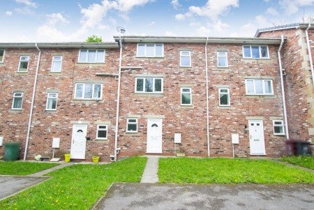 House Devon Street in Farnworth