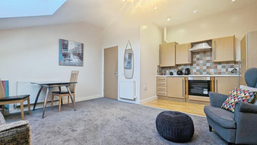 Flat Stamford Road in Tameside