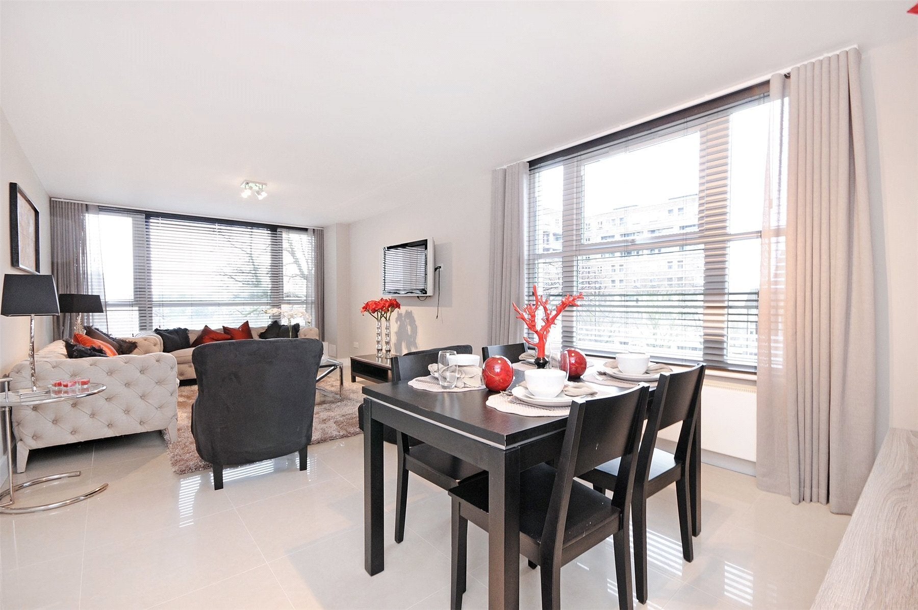 Flat Finchley Road in Greater London