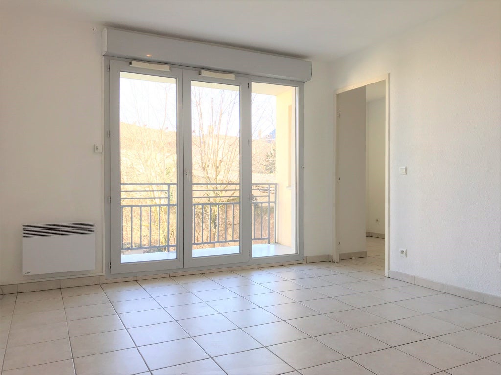 Flat Rue Diderot in Oullins-Pierre-Bénite