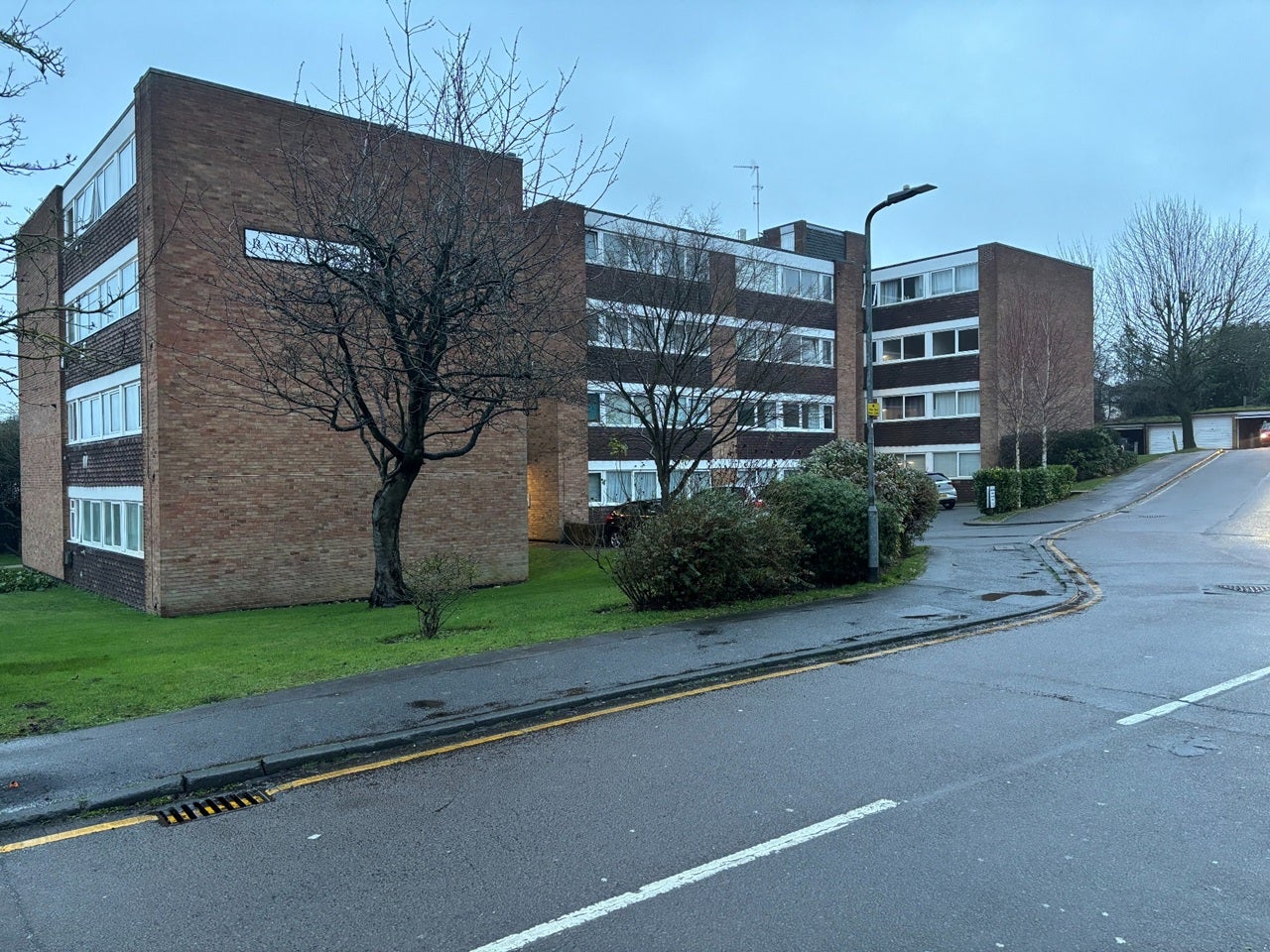 Flat Radford Court in Billericay