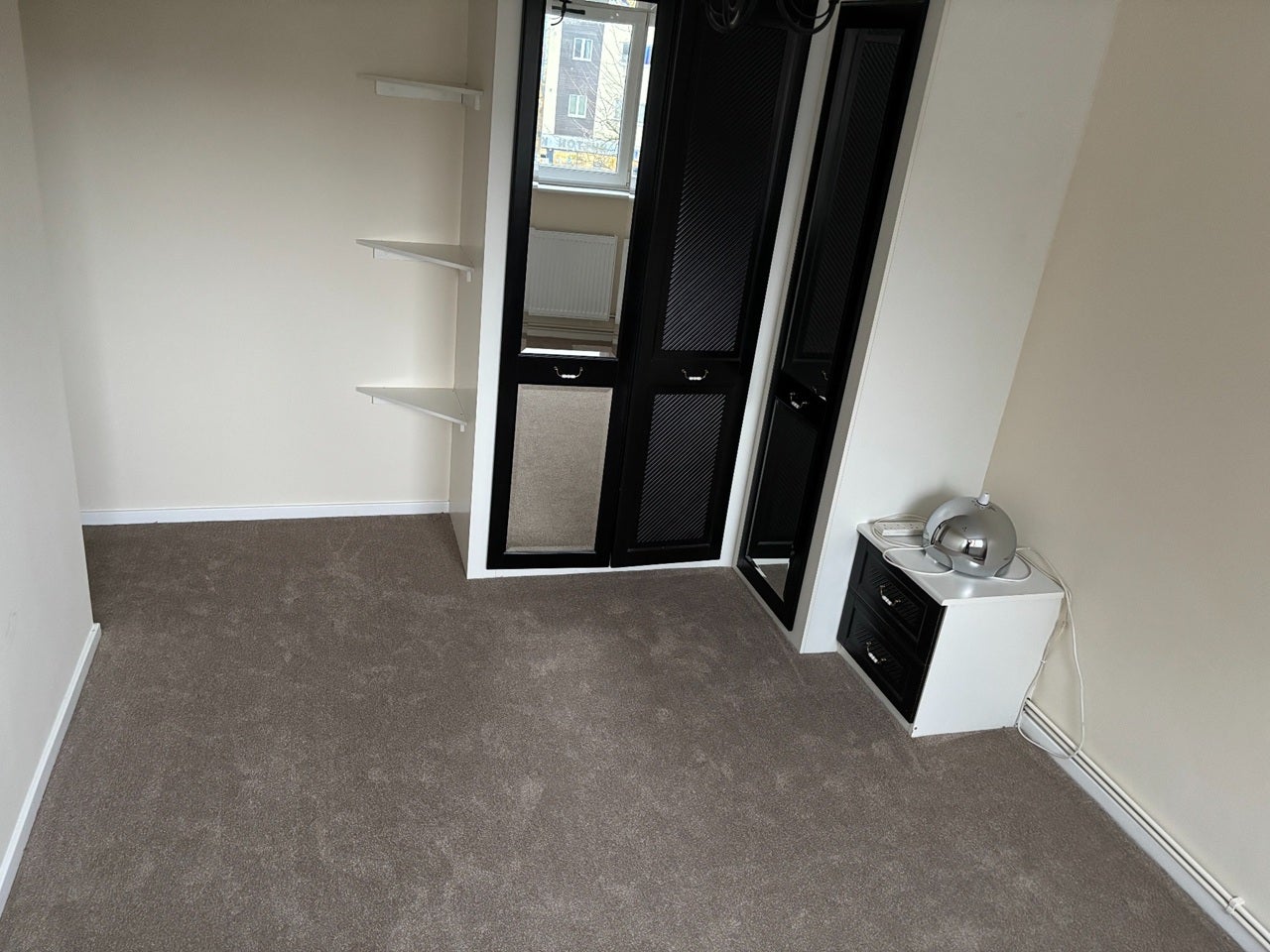 Flat Radford Court in Billericay