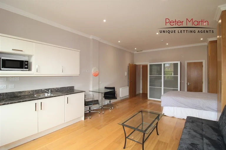 Flat Portsdown Mews in Greater London