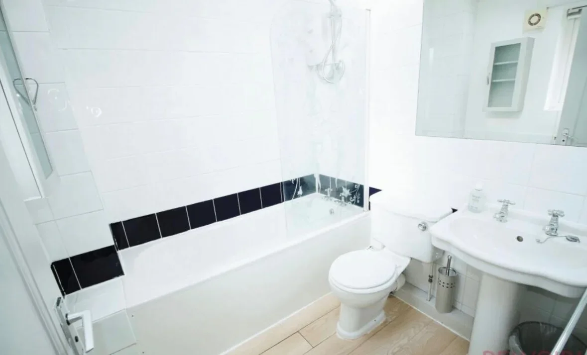 Room Bluecoat Close in Nottingham