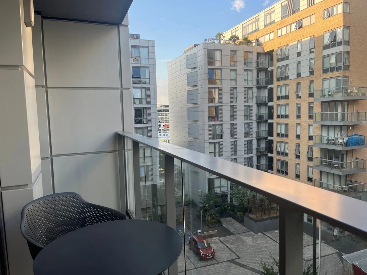 Flat Dowells Street in Greater London