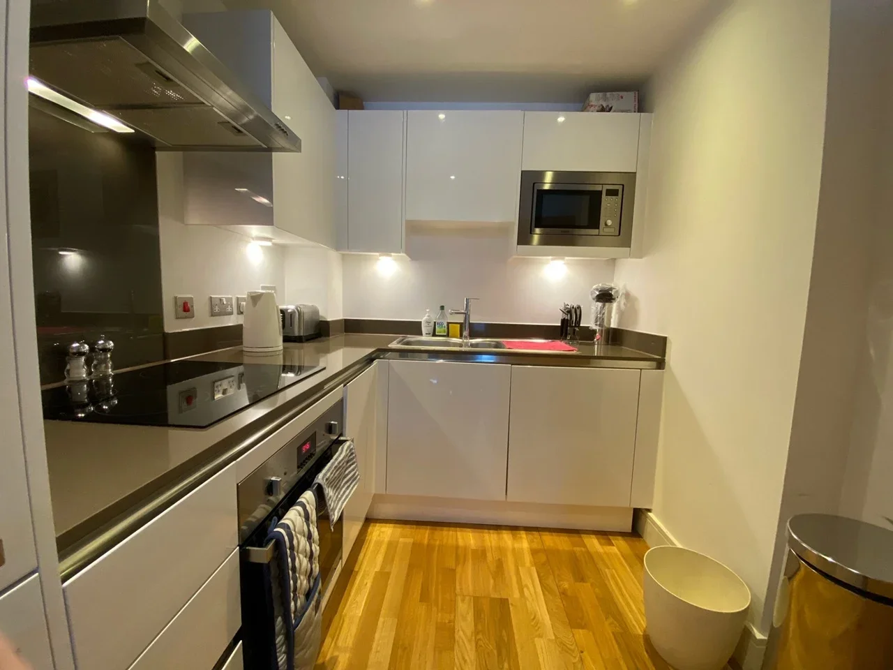 Flat Dowells Street in Greater London