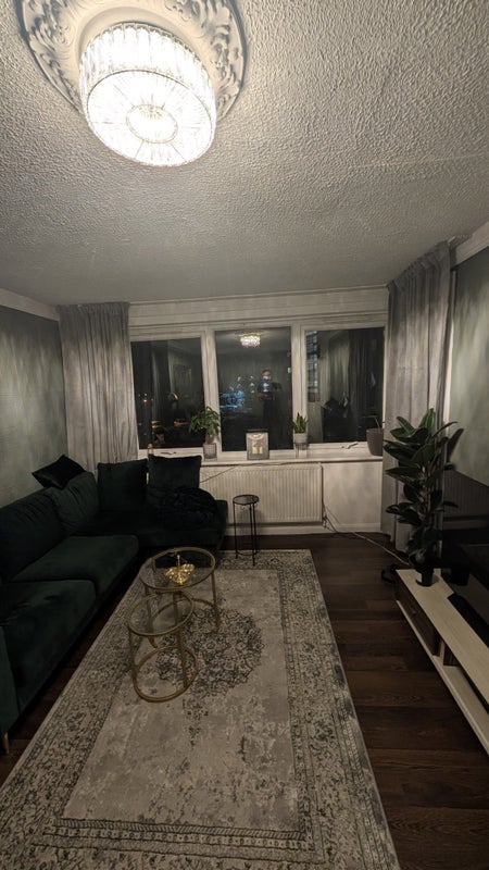 Room Challice Way in Greater London