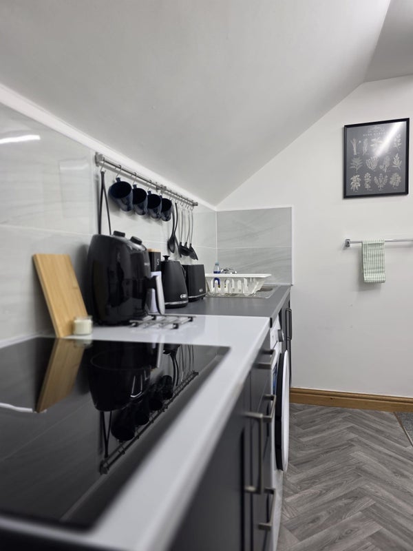Flat Dene Crescent in Bradford