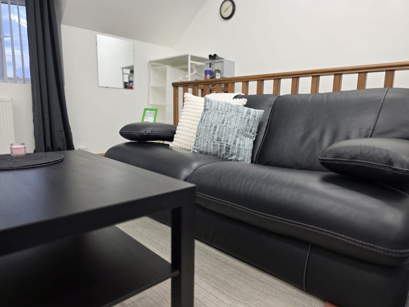 Flat Dene Crescent in Bradford
