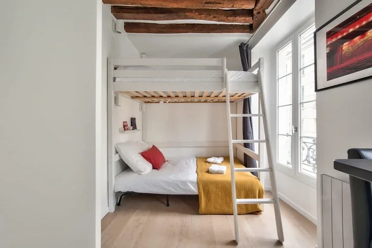 Flat Rue de l'Échiquier in Paris