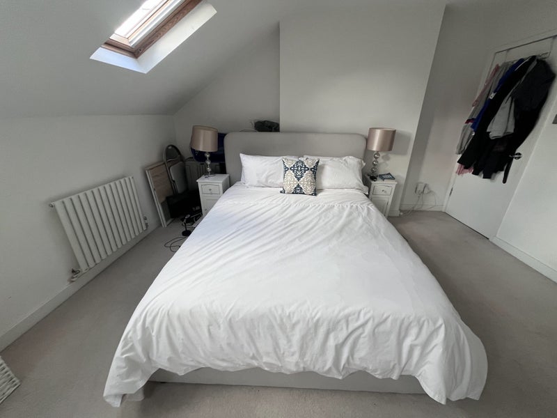 Room Upper Richmond Road in Greater London