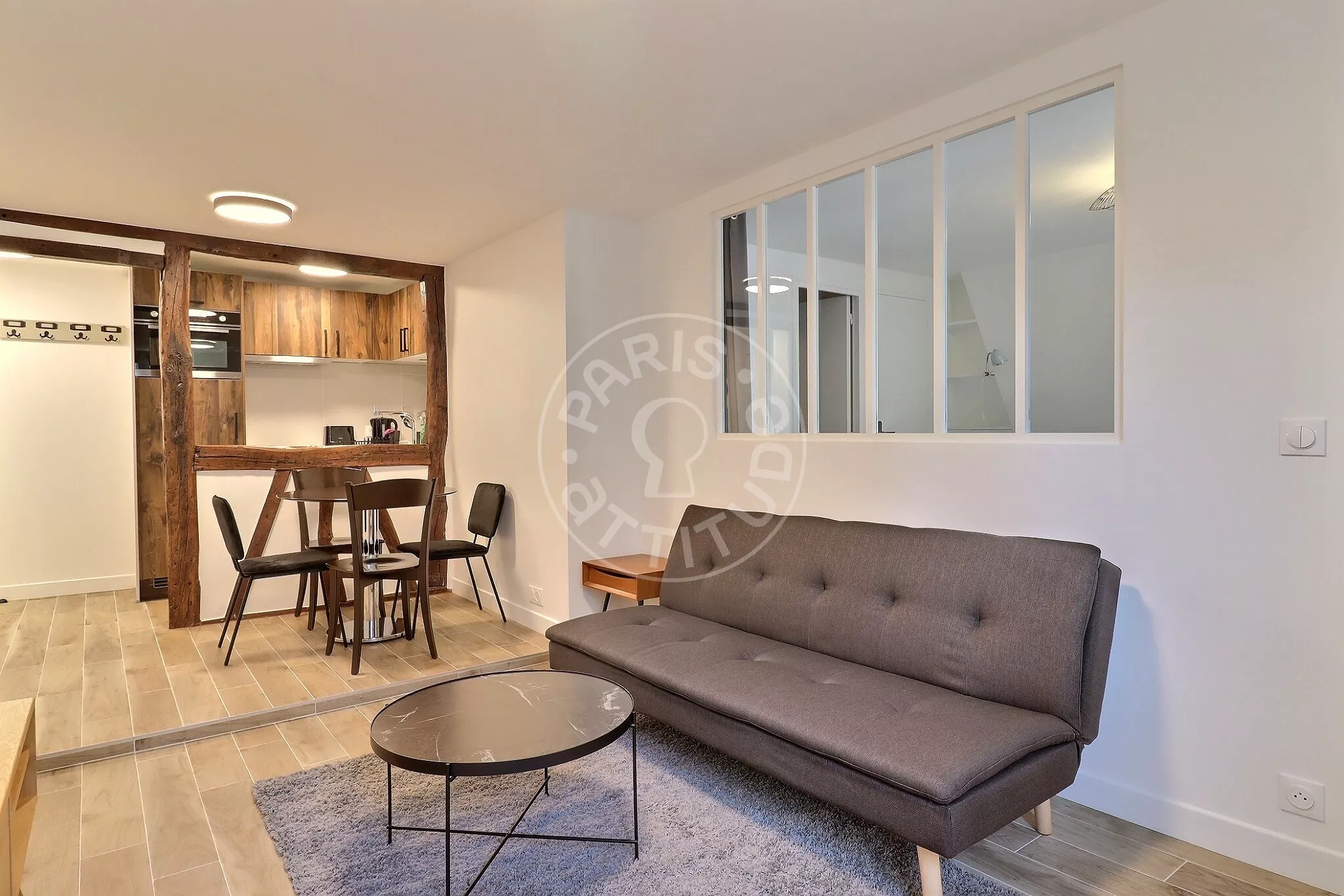 Flat Rue de Sèvres in Paris