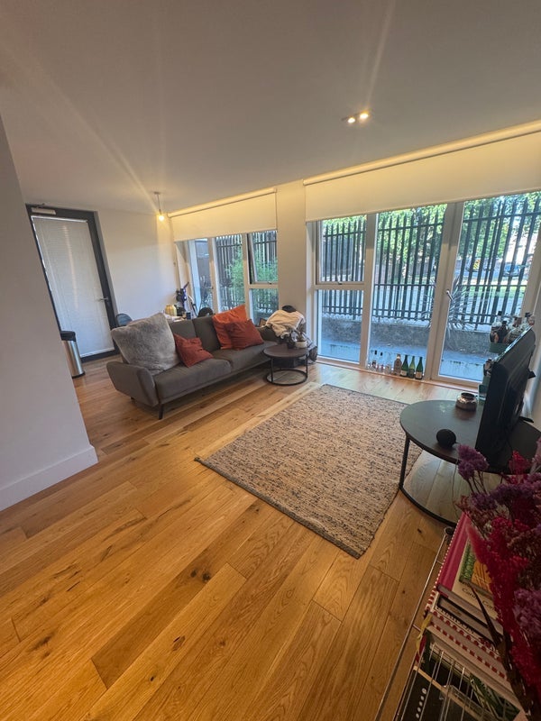 Room Lindsey Mews in Greater London