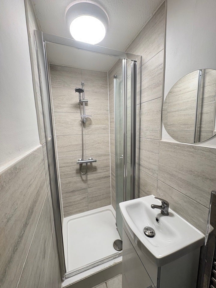 Room Waterside in Milton Keynes