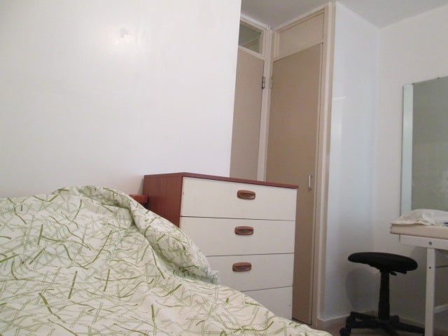 Room Erskine Crescent in Greater London