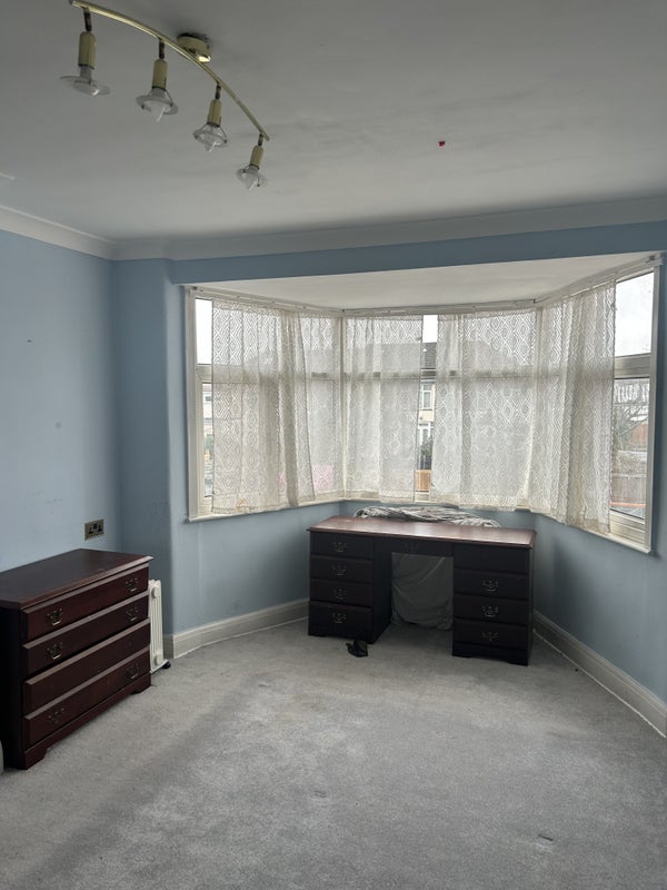 Room Victor Villas in Greater London