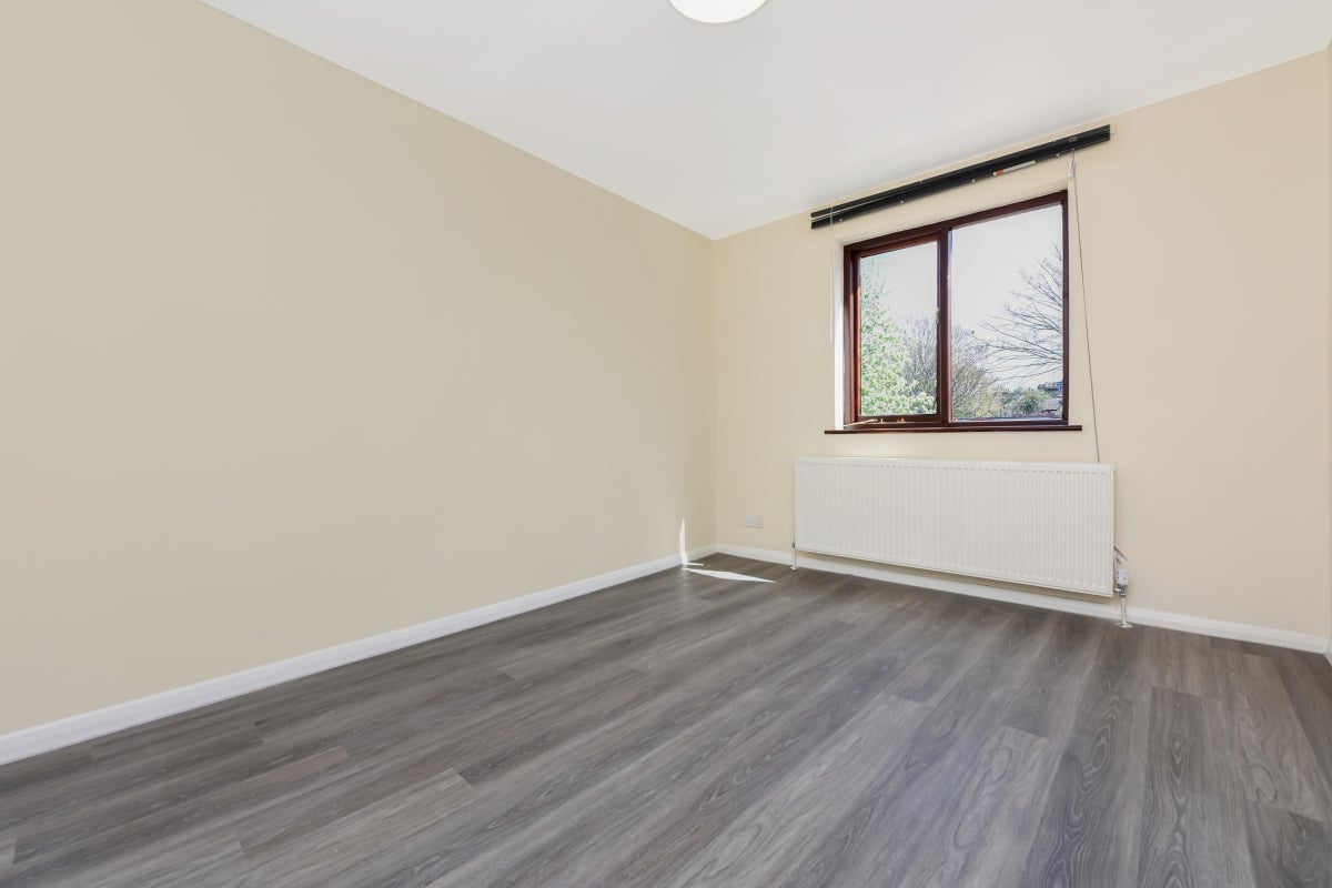 Flat Blackhorse Lane in Greater London