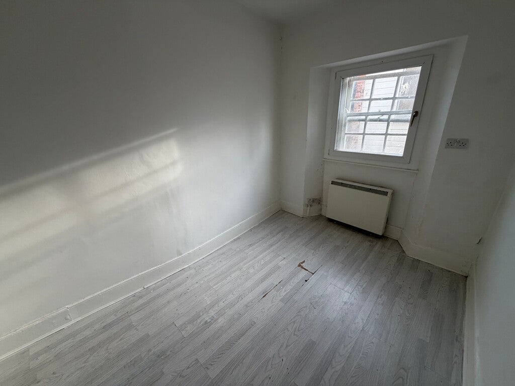 Flat Winner Hill Road in Paignton
