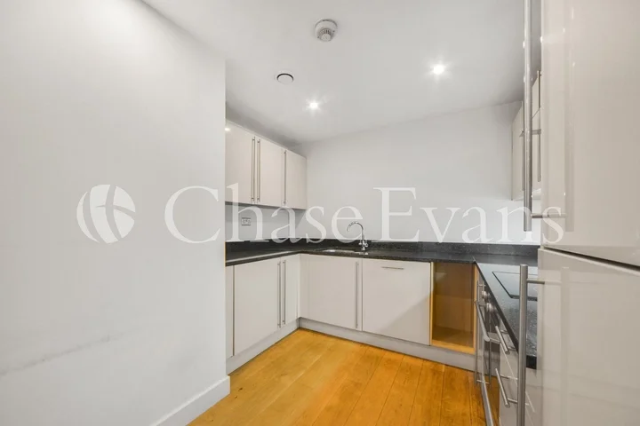 Flat Hornsey Lane in Greater London
