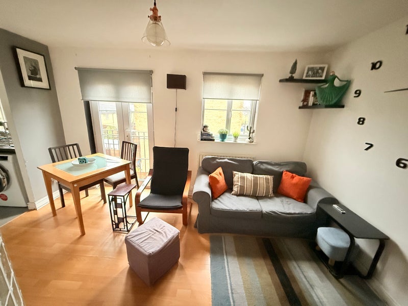 Room Tilson Close in Greater London